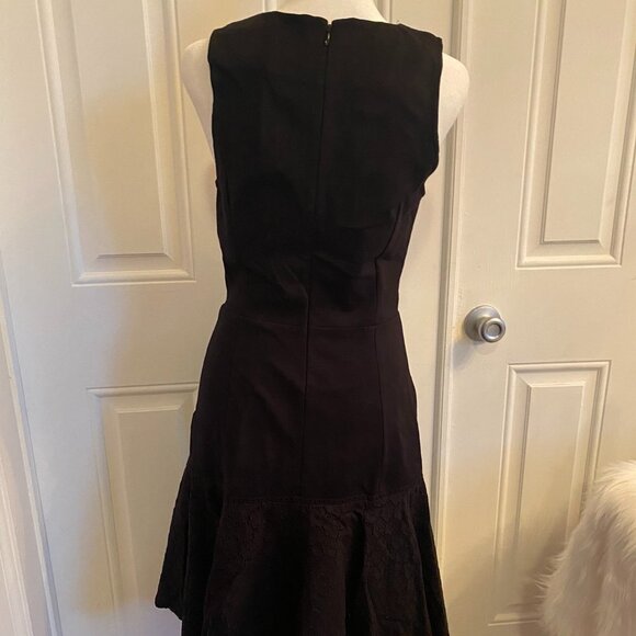 J. Crew Fit & Flare Perforated Dress Women’s Size 2 - Picture 2 of 2